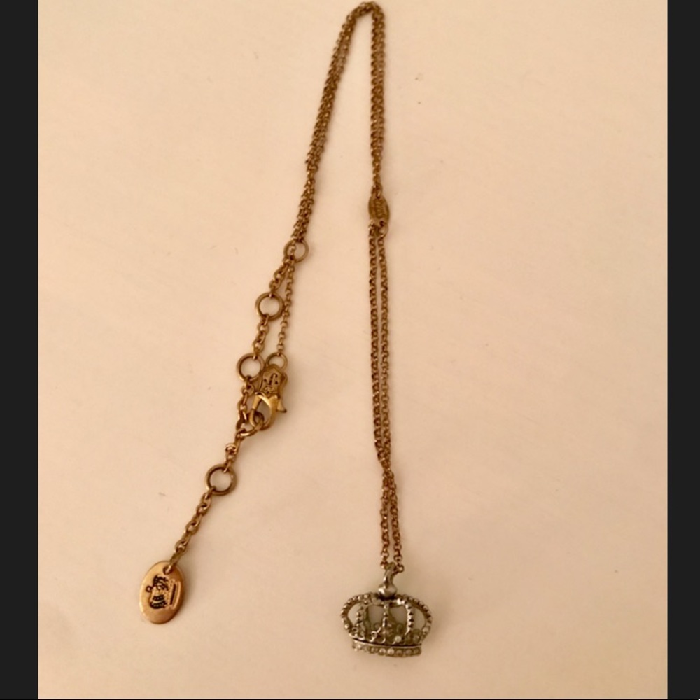 Juicy Couture Queen’s Crown Necklace